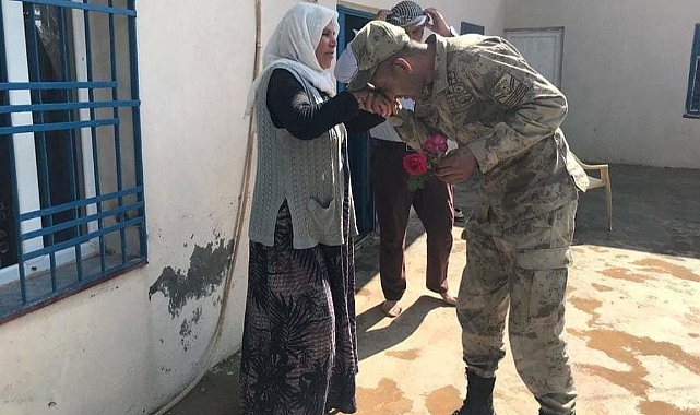 Jandarma ekipleri bu sefer anneler için sahadaydı