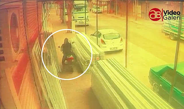 Motosiklet hırsızı güvenlik kamerasına yakalandı