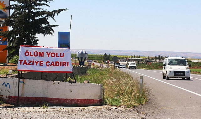 Şanlıurfa’nın ölüm yolunda taziye çadırı kuruldu