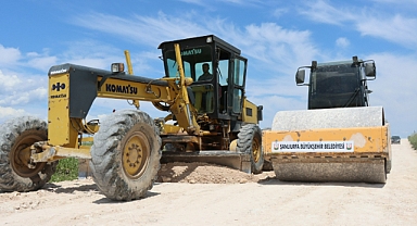 Urfa kırsalında yol çalışmaları devam ediyor