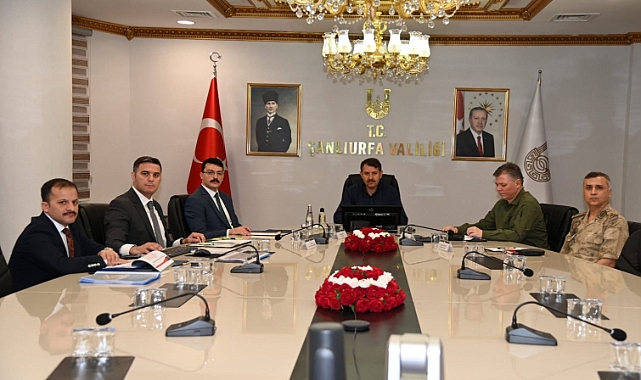 Vali Ayhan kurum müdürlerini topladı