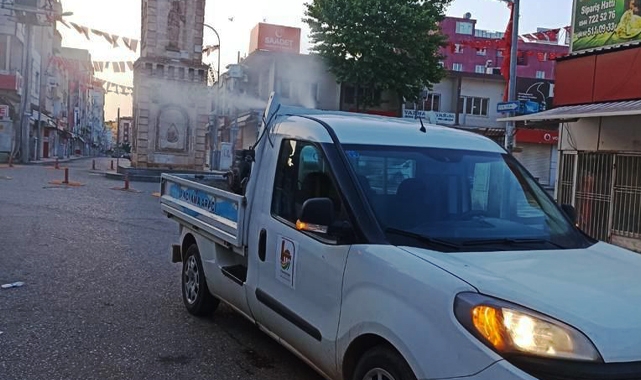 Viranşehir’de sokaklara gül suyu sıkıldı