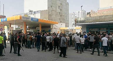 Akçakale'de aşiretler birbirine girdi: Esnaf kepenk kapattı