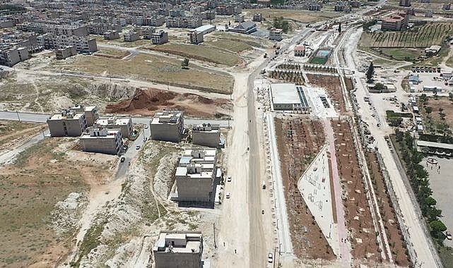 Büyükşehir’den millet bahçesine yakışır yol çalışması