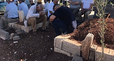 Feci kazada hayatını kaybeden 3 kişi toprağa verildi