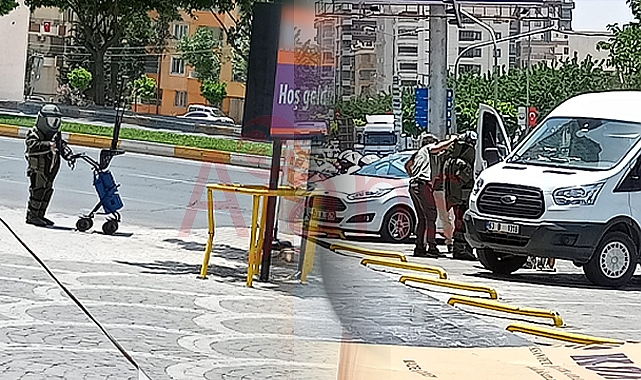 Karaköprü'de bomba ihbarı! Yol trafiğe kapatıldı