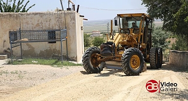 Karaköprü kırsalında başlatılan yol çalışmaları devam ediyor