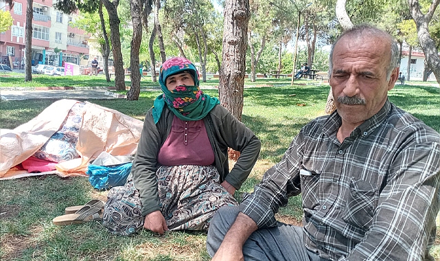 Kirasını ödeyemeyen görme engelli vatandaş eşiyle birlikte sokakta kaldı