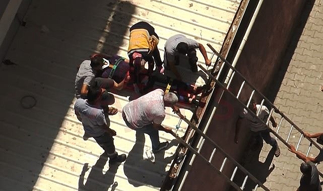 Şanlıurfa'da feci olay: Yüksekten düşen şahıs çatıya çakıldı