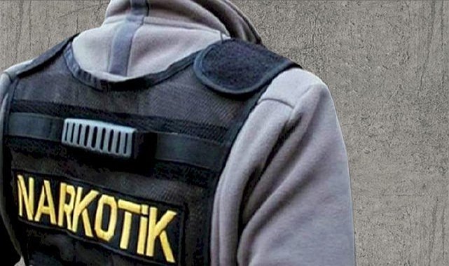 Urfa'dan Adıyaman'a uyuşturucu götüren iki kişi tutuklandı