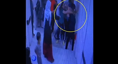 Urfa'da doktora şiddet güvenlik kamerasına yansıdı