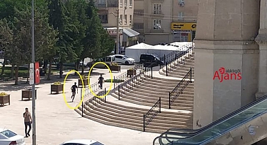 Urfa'da vatandaş mağazadan hırsızlık yapan gençleri kovaladı