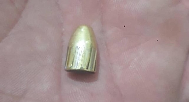 Urfa'nın ilçesinde yorgun mermi eve isabet etti