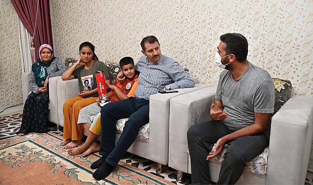 Vali Ayhan'dan evlere ziyaret