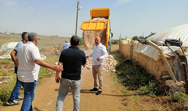 Viranşehir'de başlatılan stabilize yol çalışmaları devam ediyor