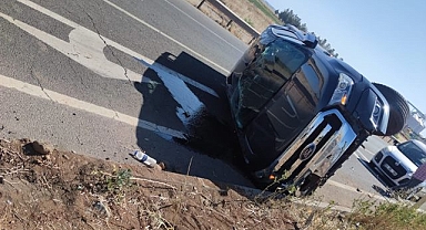 Viranşehir yolunda kaza! Araç takla attı