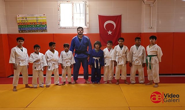 Akçakaleli gençler geleceğe umutla bakıyor