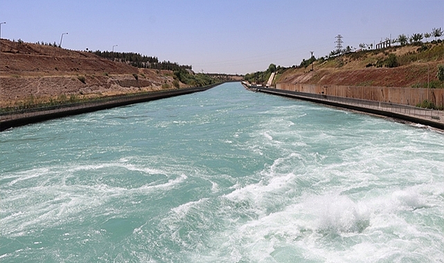 Genç kız sulama kanalında can verdi 