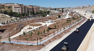 Şanlıurfa’da başlatılan asfalt yol seferberliği devam ediyor