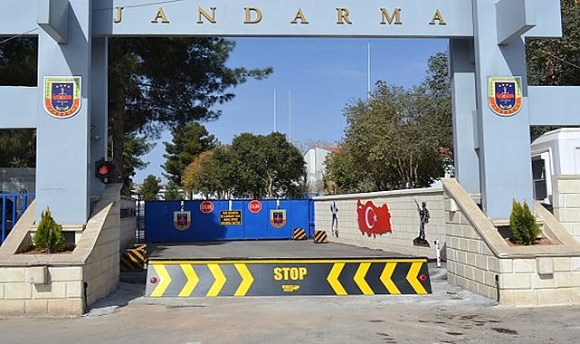 Şanlıurfa sınırına gelen bir terörist teslim oldu