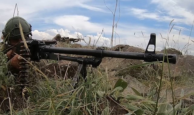 Urfa sınırında hareketlilik devam ediyor