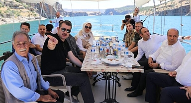 Vali Ayhan: Kentin doğal güzelliklerini daha çok tanıtacağız