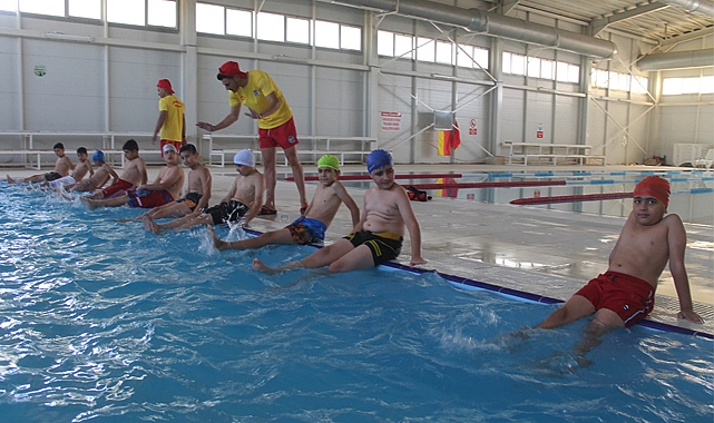 Viranşehir’de çocuklar yazın tadını böyle yaşıyor