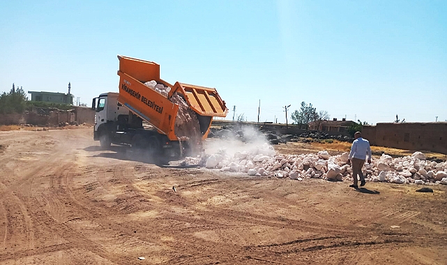 Viranşehir’de stabilize yol çalışması