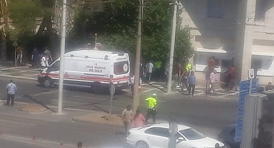 Atatürk Bulvarında yayaya araç çarptı