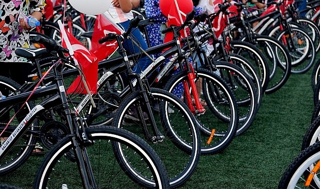 Büyükşehir’den gençlere 100 bin bisiklet müjdesi