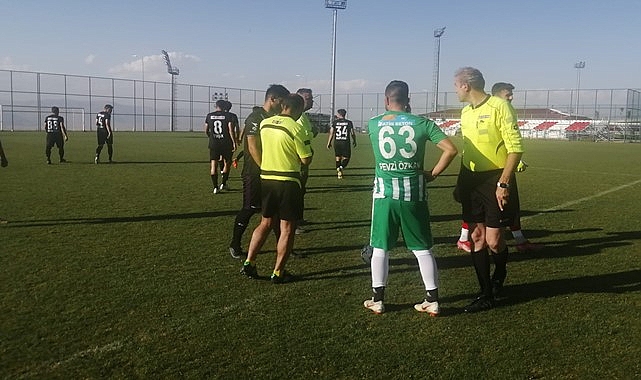 Karaköprü ekibi sahadan berabere ayrıldı