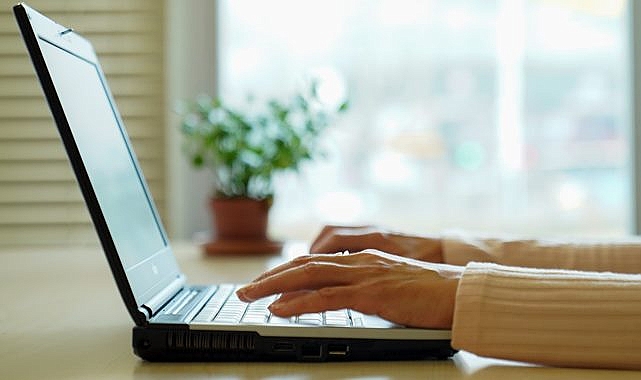 Türkiye’de internet kullananların yaş ortalaması artıyor