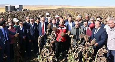 Bakan Kirişci ve Varank, 