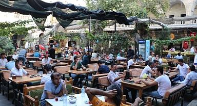 Gümrük Hanında Urfa ezgileri yankılandı 