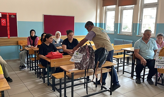 Gurbetçilerden ihtiyaç sahiplerine kırtasiye desteği