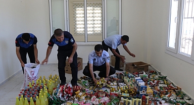 Haliliye zabıtası tarihi geçmiş ürünlere el koydu