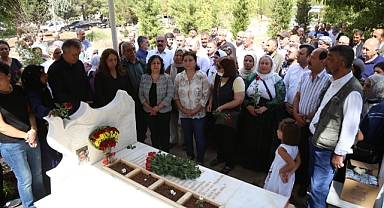 İbrahim Ayhan mezarı başında anıldı 