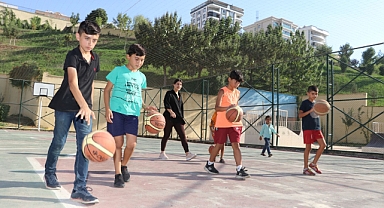 Karaköprü'de spor kursları sürüyor