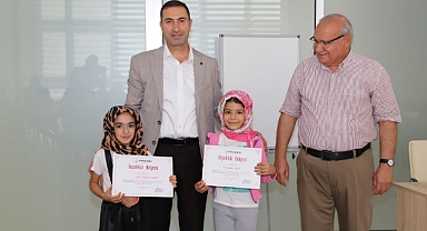 Kur'an kursunda eğitimi tamamlanan çocuklar sertifika aldı