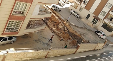 Patlayan su borusu faciaya neden oldu