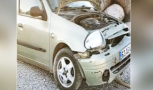 Şanlıurfa'da araç şarampole yuvarlandı