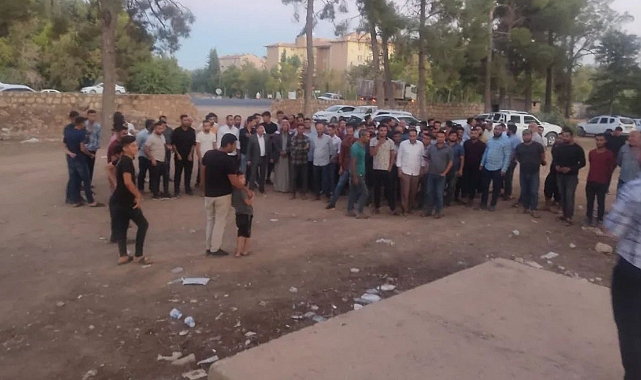 Urfa çiftçisi açıklanan pamuk fiyatına tepki için toplandı