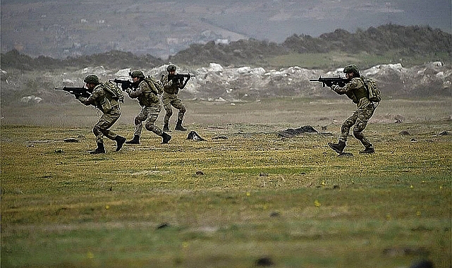 Urfa'da karakola saldırı! Asker alarma geçti