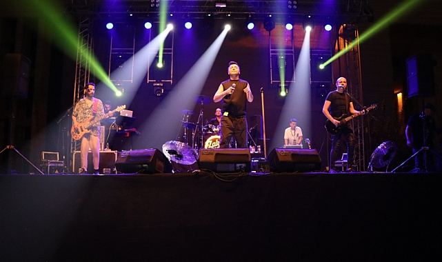 Urfa’da konser veren Zakkum Müzik Grubu’ndan sert tepki!