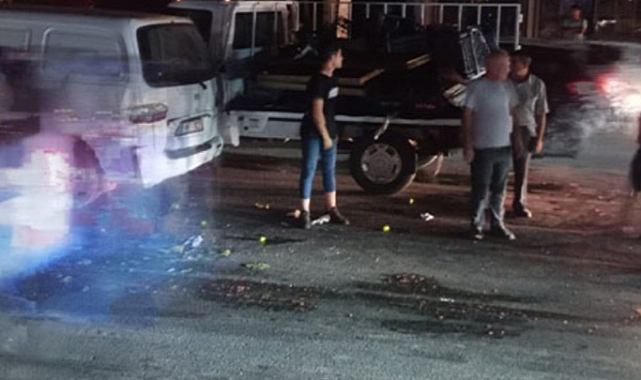 Urfa'da minibüs ile kamyonet çarpıştı!