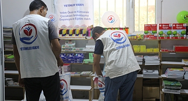 Urfa'da onlarca yetime kırtasiye yardımı