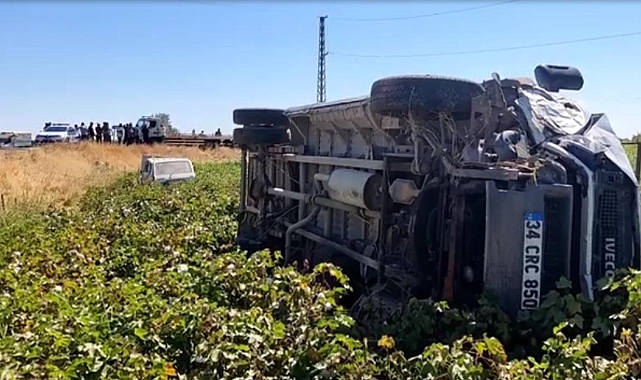 Urfa'nın ilçesinde trafik kazası! Yaralılar var