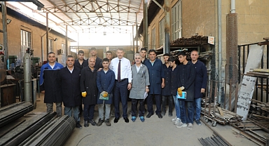 Vali Ayhan, Mesleki ve Teknik Liseleri ziyaret etti