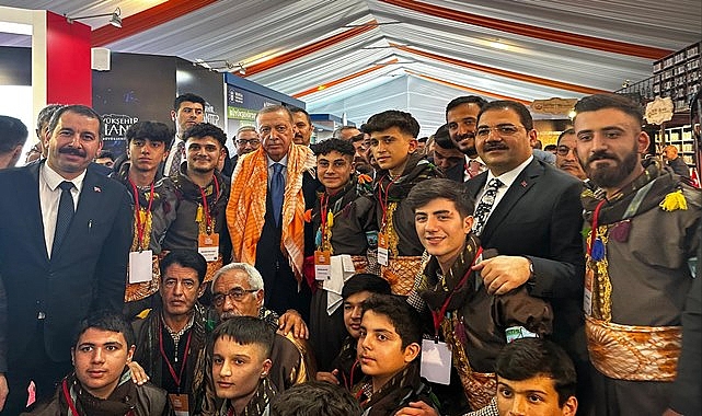 Cumhurbaşkanı Erdoğan Haliliye standını ziyaret etti