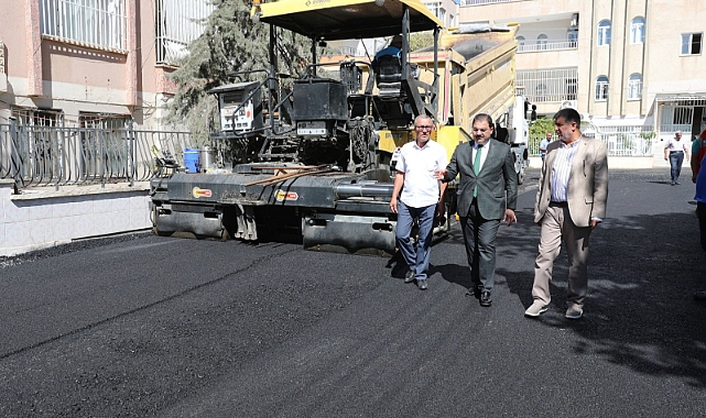 Haliliye'de caddeler asfalt ile buluşuyor